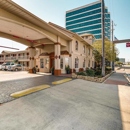 Quality Inn & Suites Dallas-Cityplace Dış mekan fotoğraf