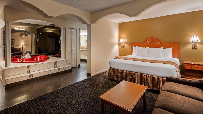 Quality Inn & Suites Dallas-Cityplace Dış mekan fotoğraf